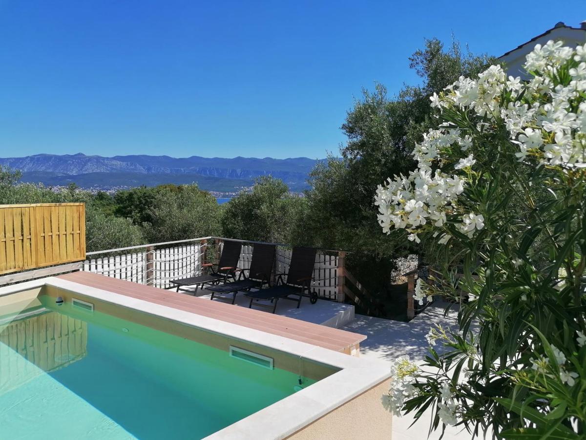Seaview Anita With Two And Private Pool Vila